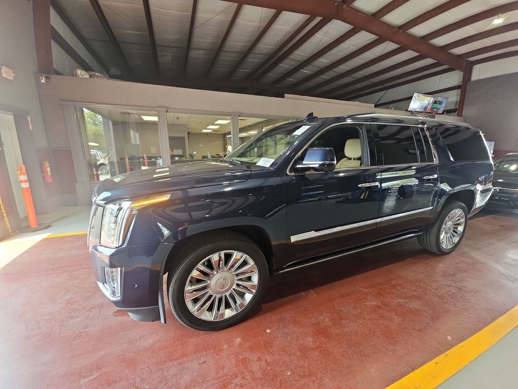 2018 Cadillac Escalade Image 3