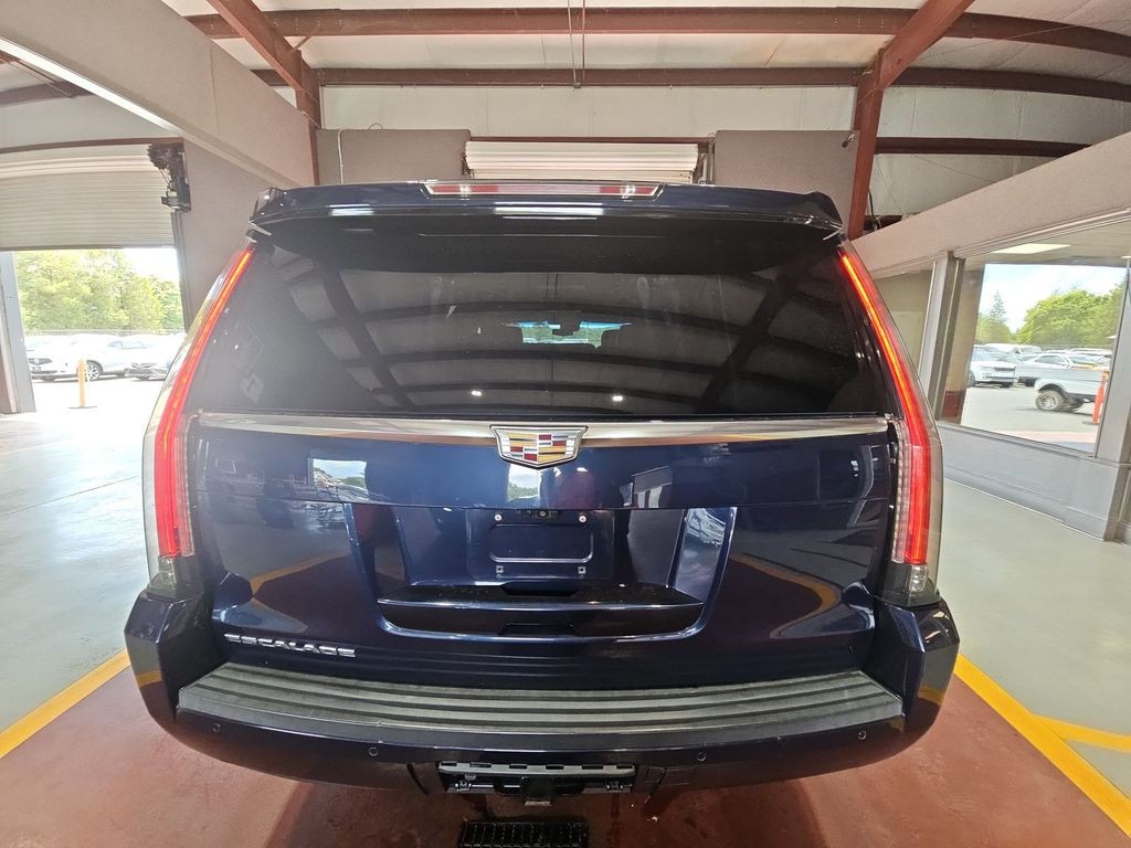 2018 Cadillac Escalade Image 5
