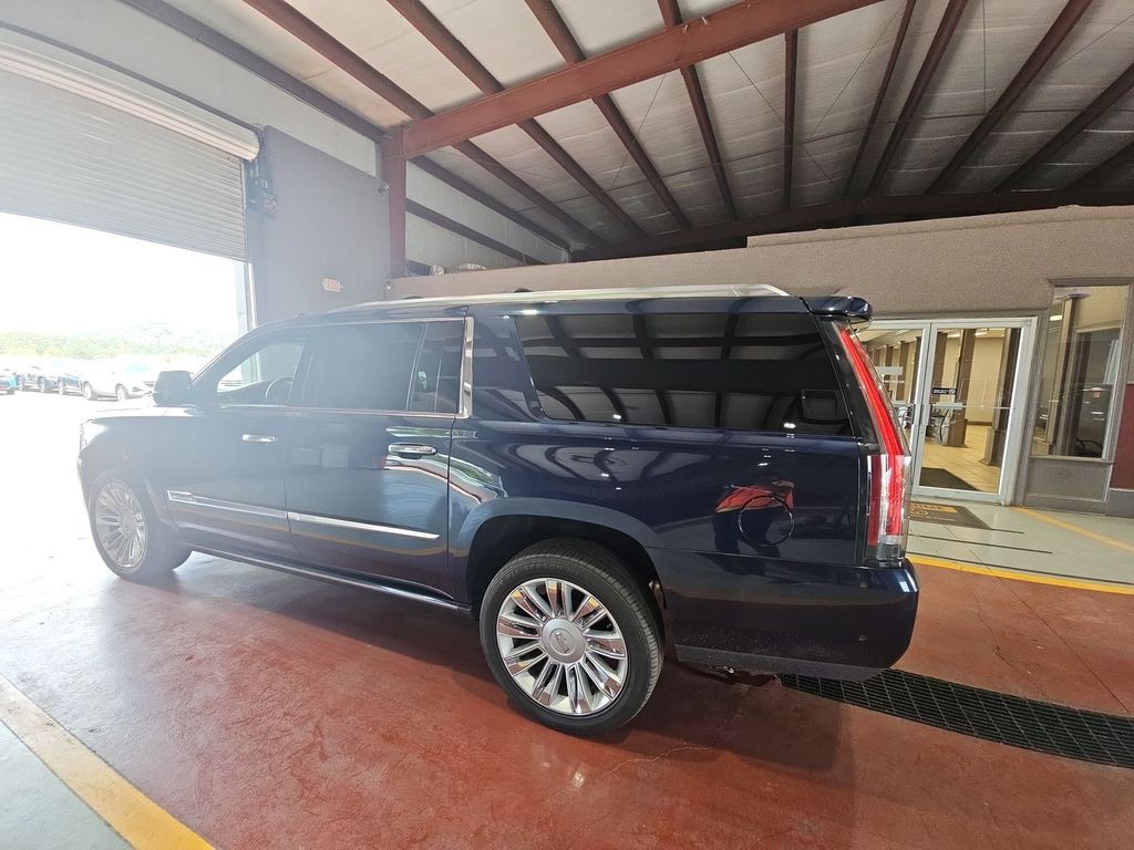 2018 Cadillac Escalade Image 6