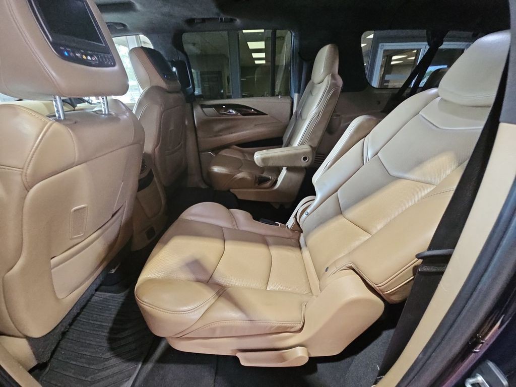 2018 Cadillac Escalade Image 13