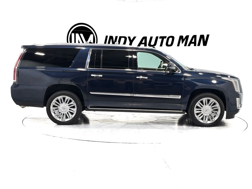 2018 Cadillac Escalade Image 3