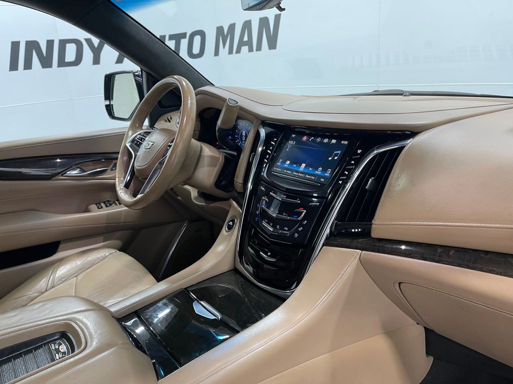 2018 Cadillac Escalade Image 23