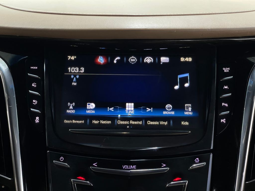 2018 Cadillac Escalade Image 27