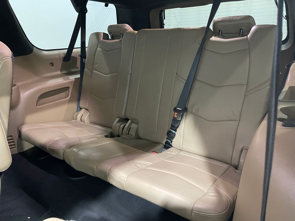 2018 Cadillac Escalade Image 34