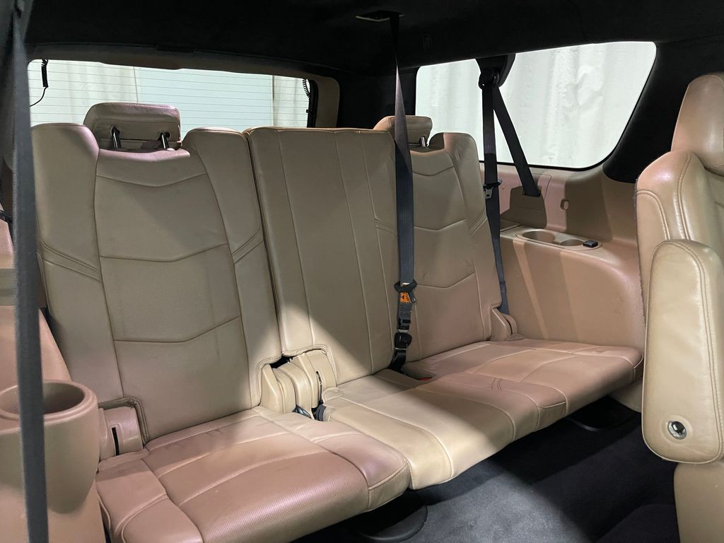 2018 Cadillac Escalade Image 35