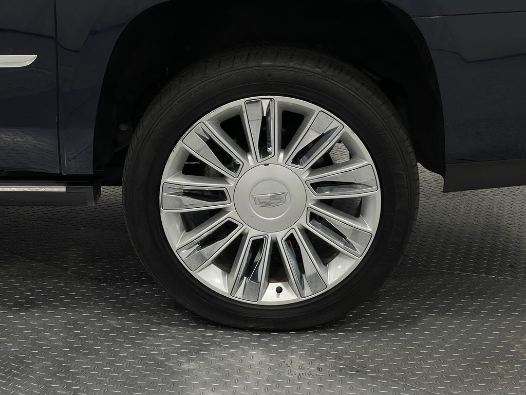 2018 Cadillac Escalade Image 40