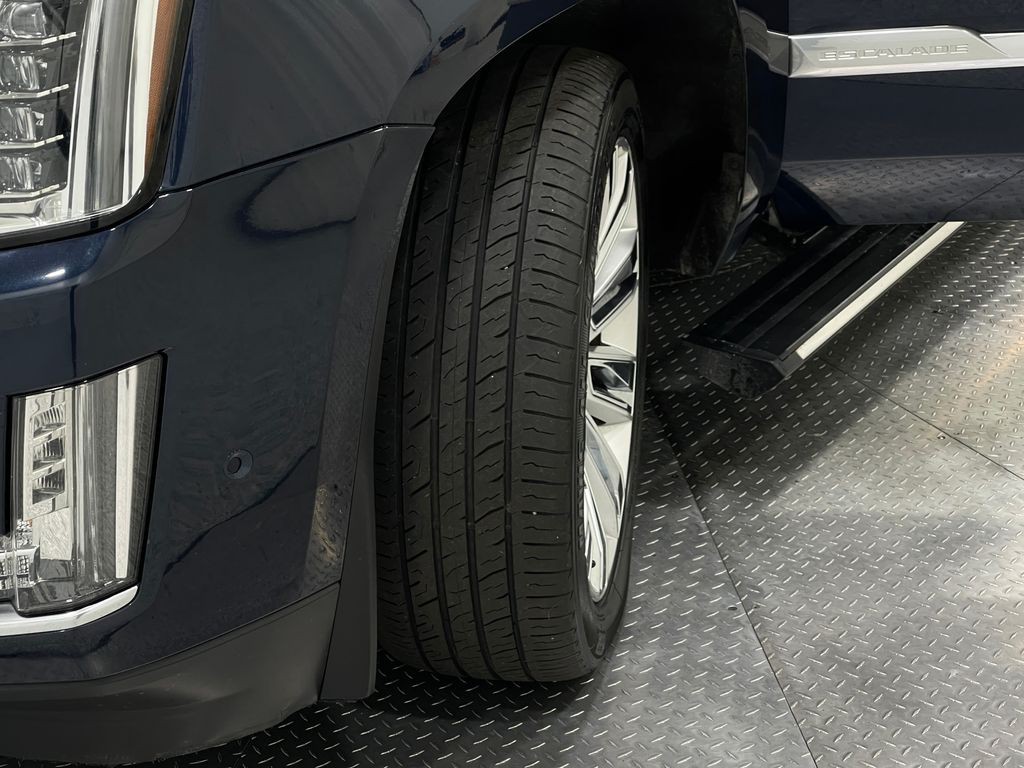2018 Cadillac Escalade Image 41