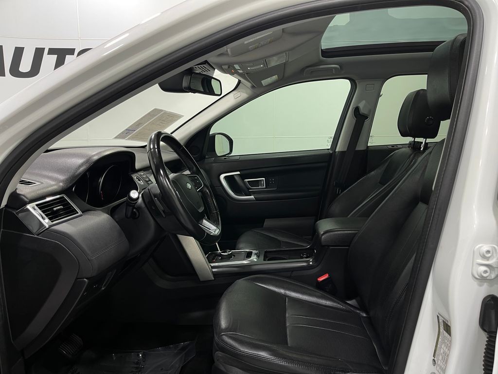 2019 Land Rover Discovery Sport Image 13