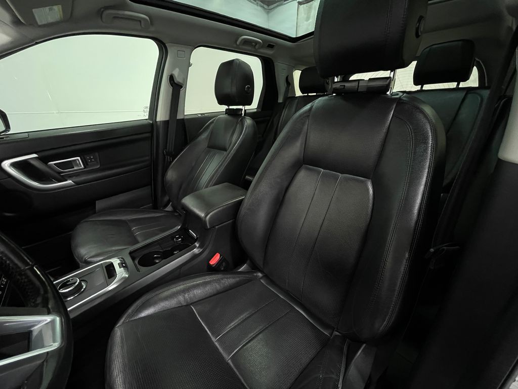2019 Land Rover Discovery Sport Image 14