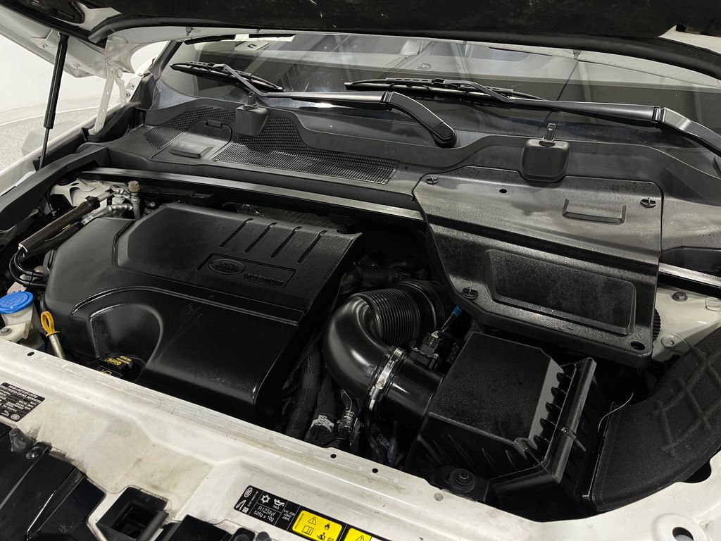 2019 Land Rover Discovery Sport Image 28
