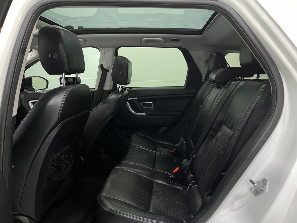 2019 Land Rover Discovery Sport Image 30