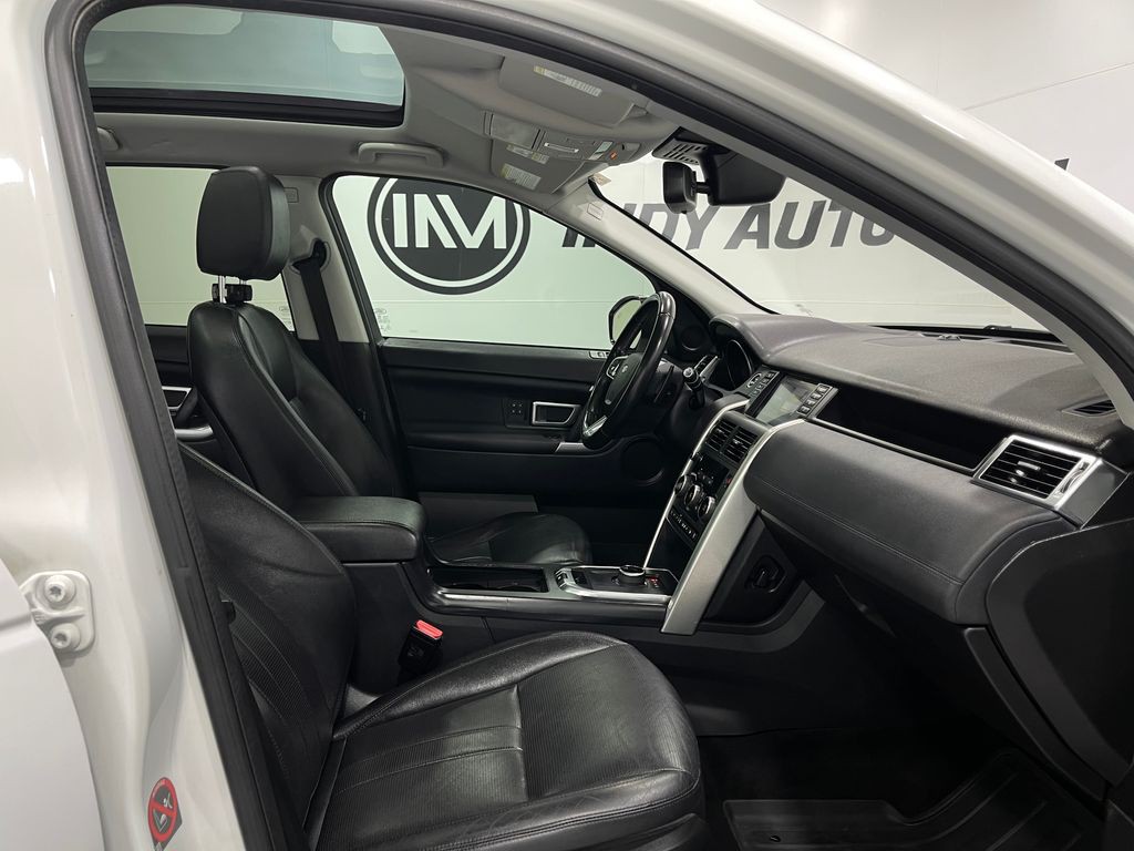 2019 Land Rover Discovery Sport Image 32