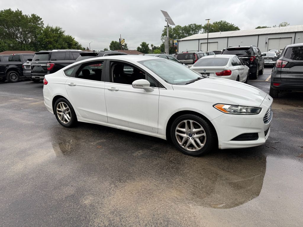 2016 Ford Fusion Image 1