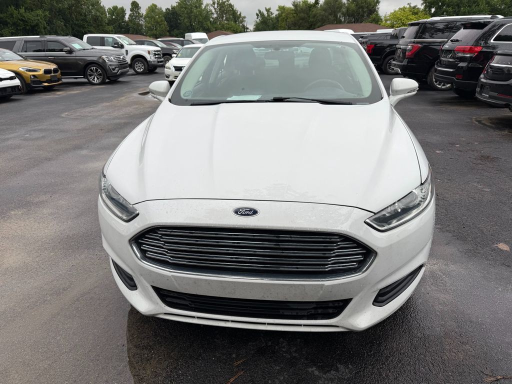 2016 Ford Fusion Image 2