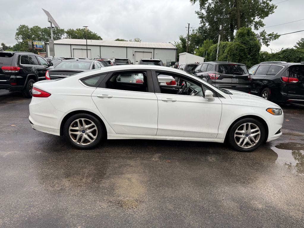 2016 Ford Fusion Image 4
