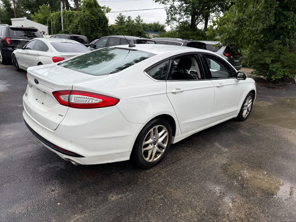 2016 Ford Fusion Image 5