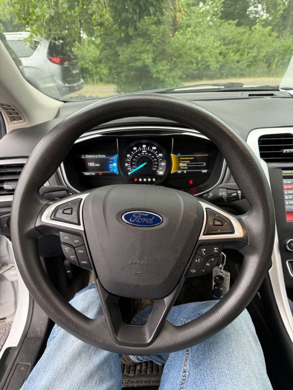 2016 Ford Fusion Image 10