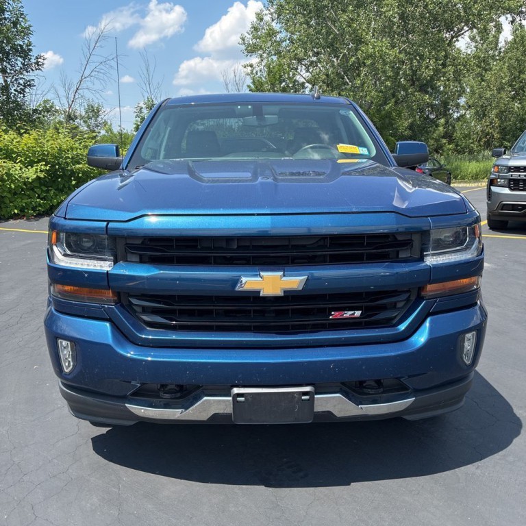 2017 Chevrolet Silverado 1500 Image 2