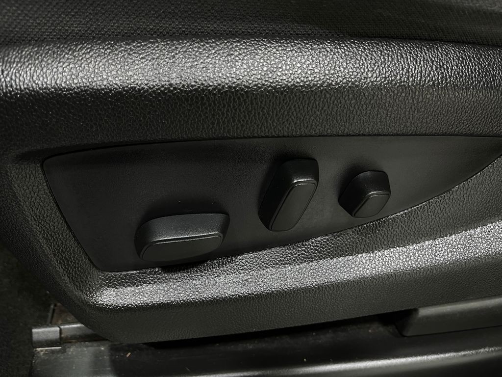 2017 Chevrolet Silverado 1500 Image 15