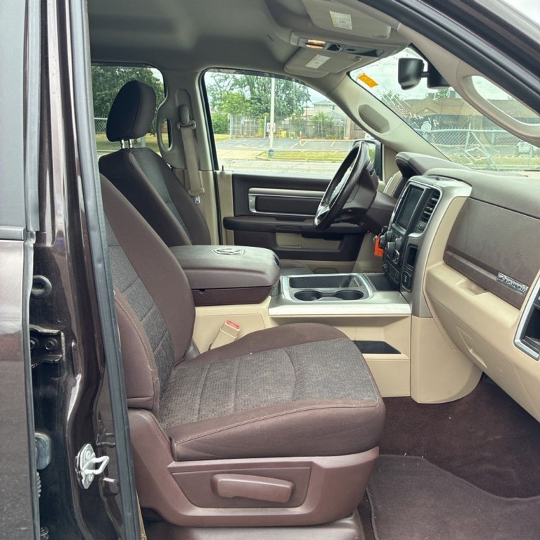 2017 RAM 1500 Image 10