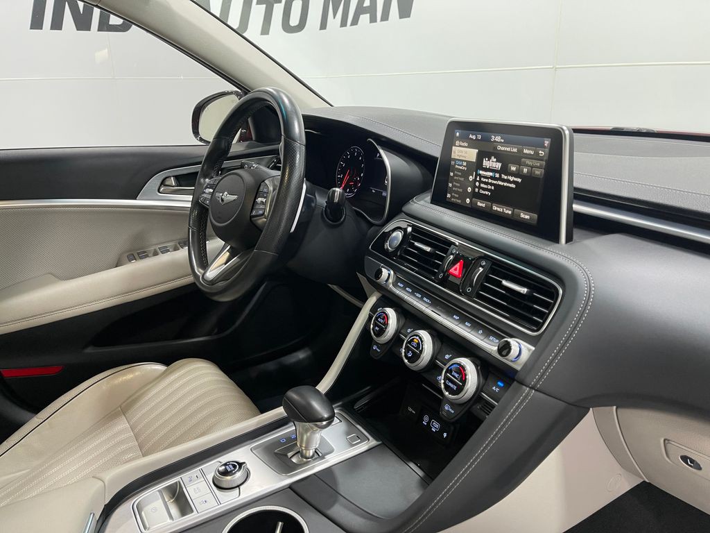 2019 Genesis G70 Image 21