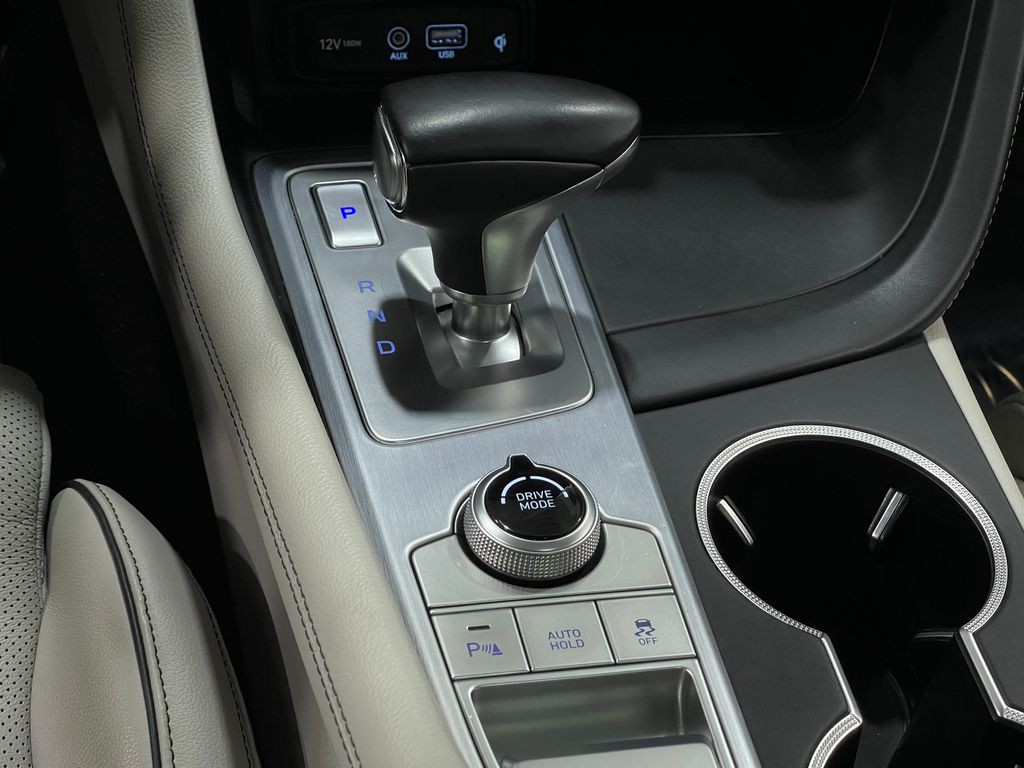 2019 Genesis G70 Image 30