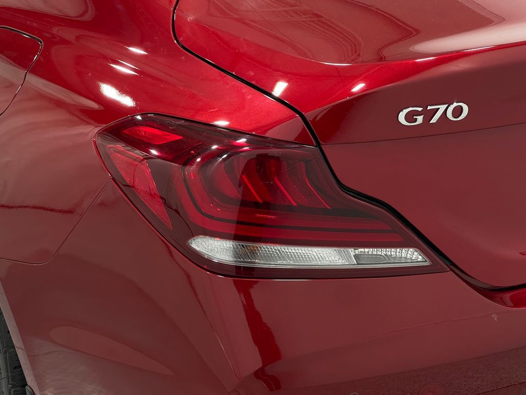 2019 Genesis G70 Image 35