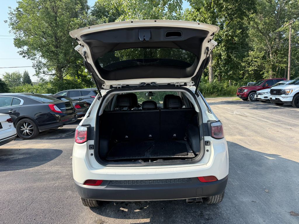 2019 Jeep Compass Image 10