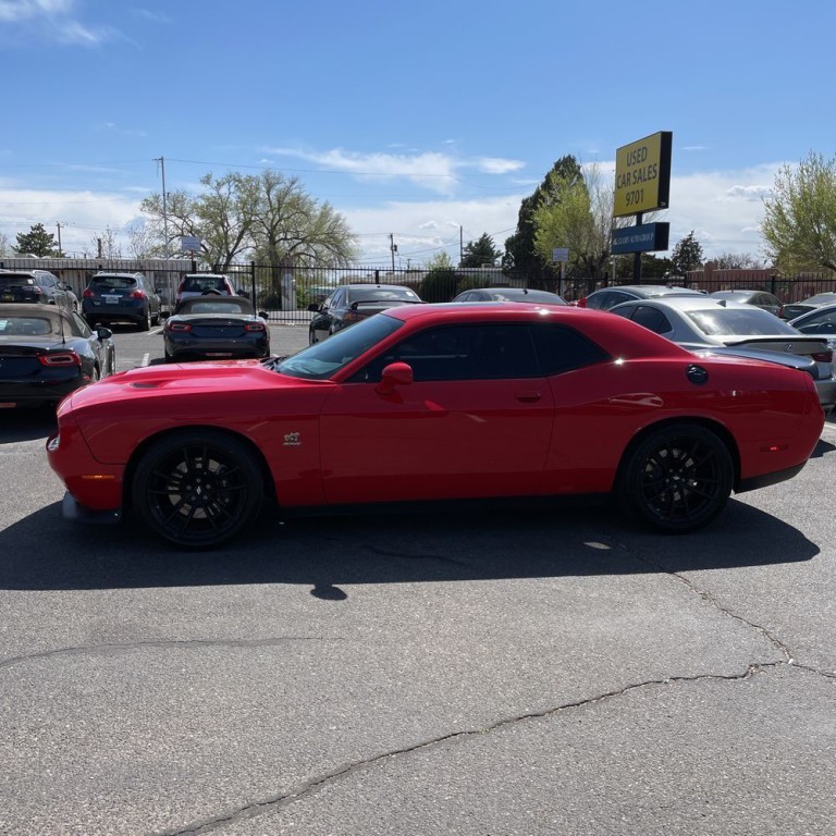 2019 Dodge Challenger Image 5