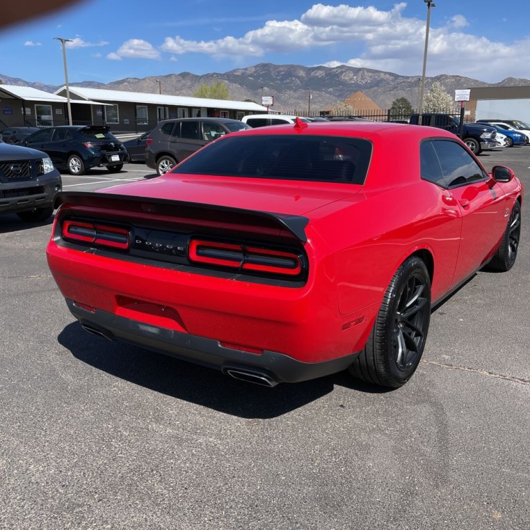 2019 Dodge Challenger Image 6