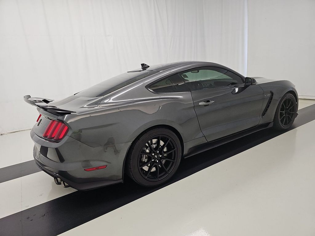 2020 Ford Mustang Image 4
