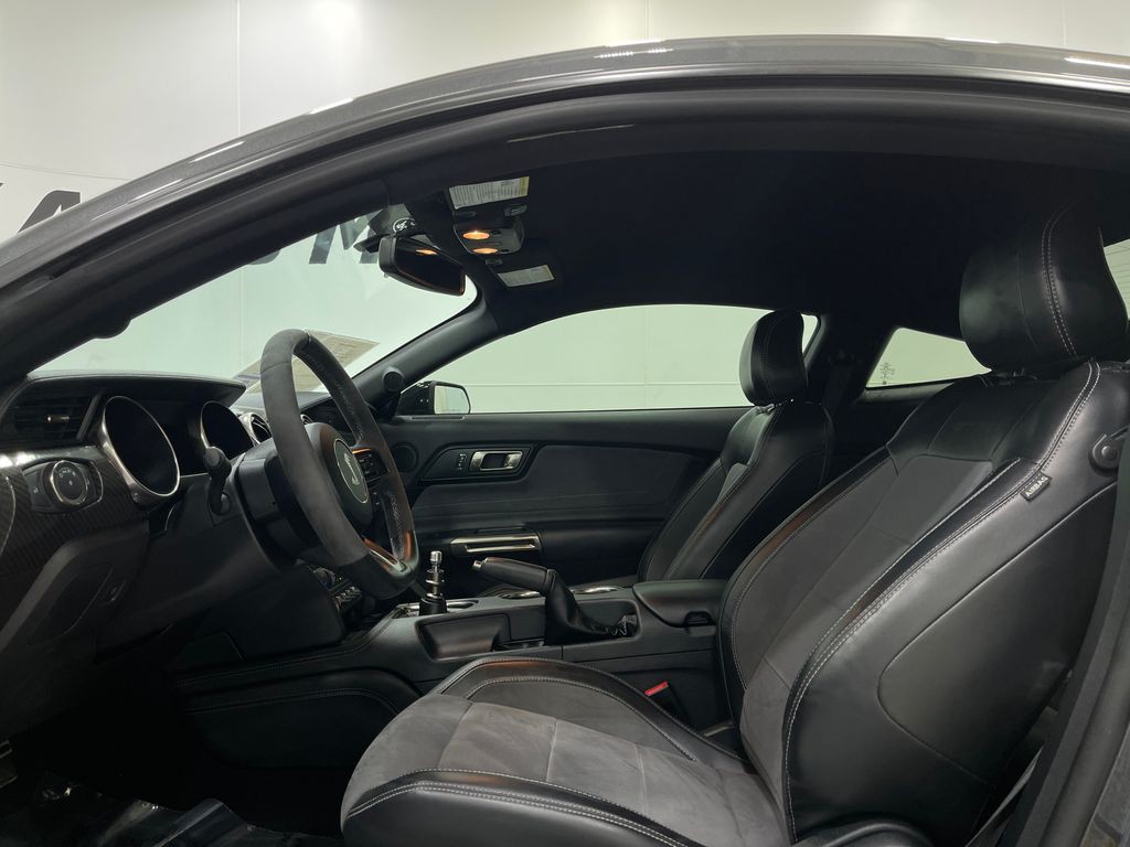 2020 Ford Mustang Image 12