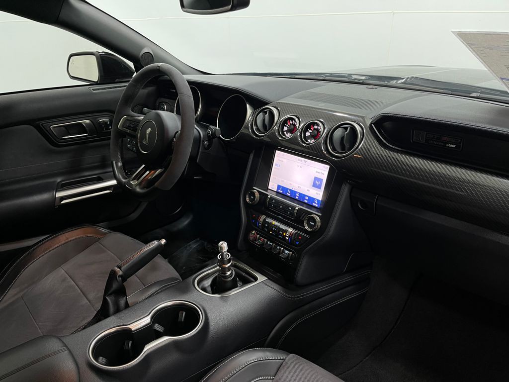 2020 Ford Mustang Image 19