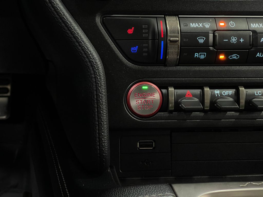 2020 Ford Mustang Image 20