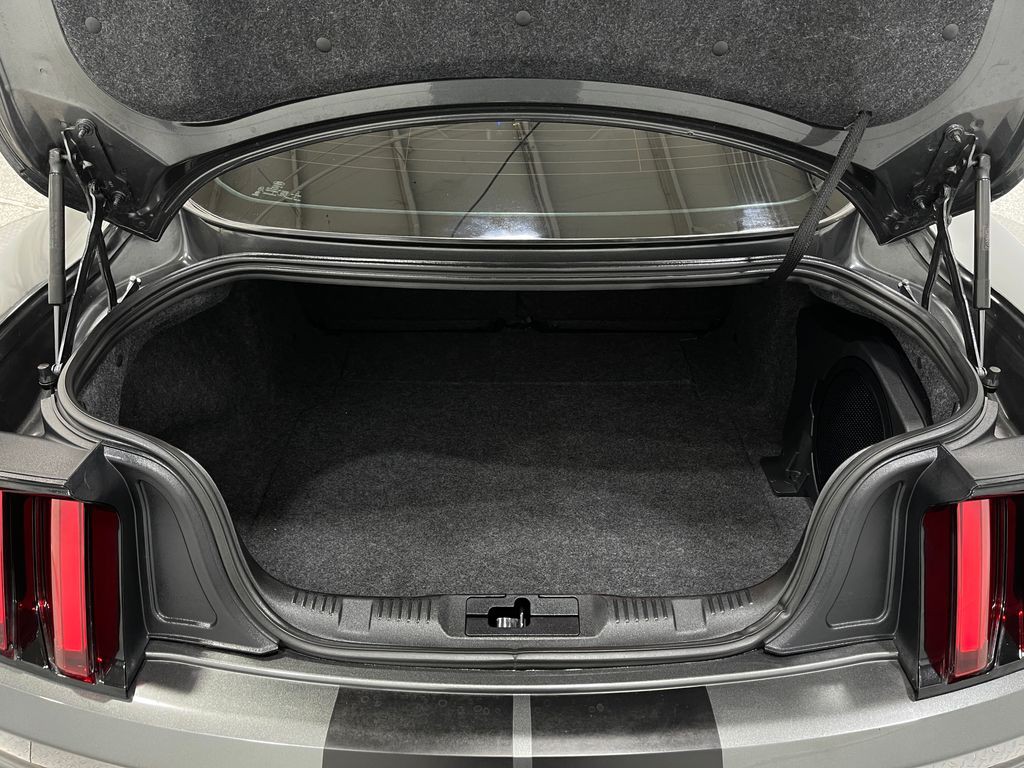 2020 Ford Mustang Image 25