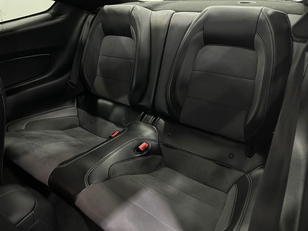 2020 Ford Mustang Image 28