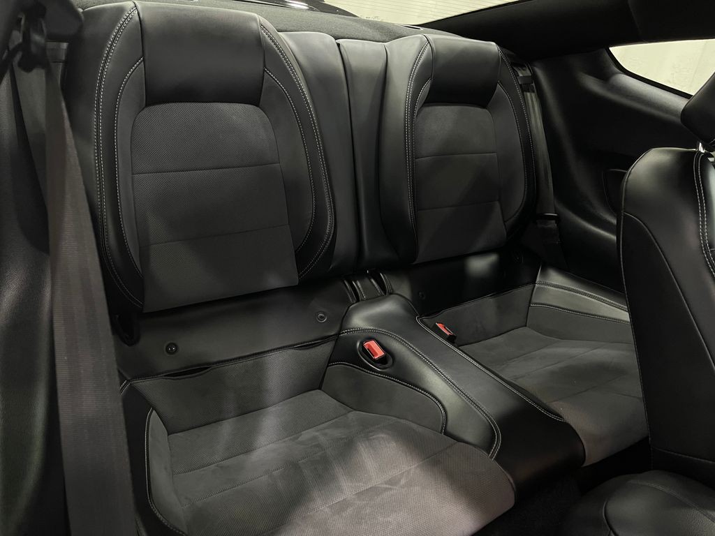 2020 Ford Mustang Image 29