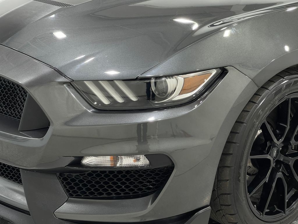 2020 Ford Mustang Image 31