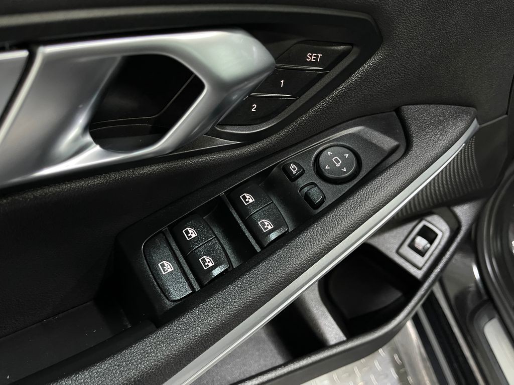 2020 BMW 3 Series Image 17