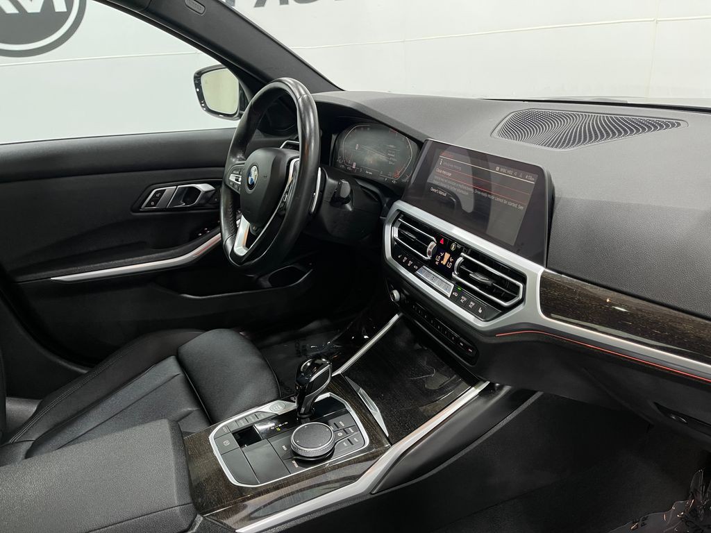 2020 BMW 3 Series Image 21