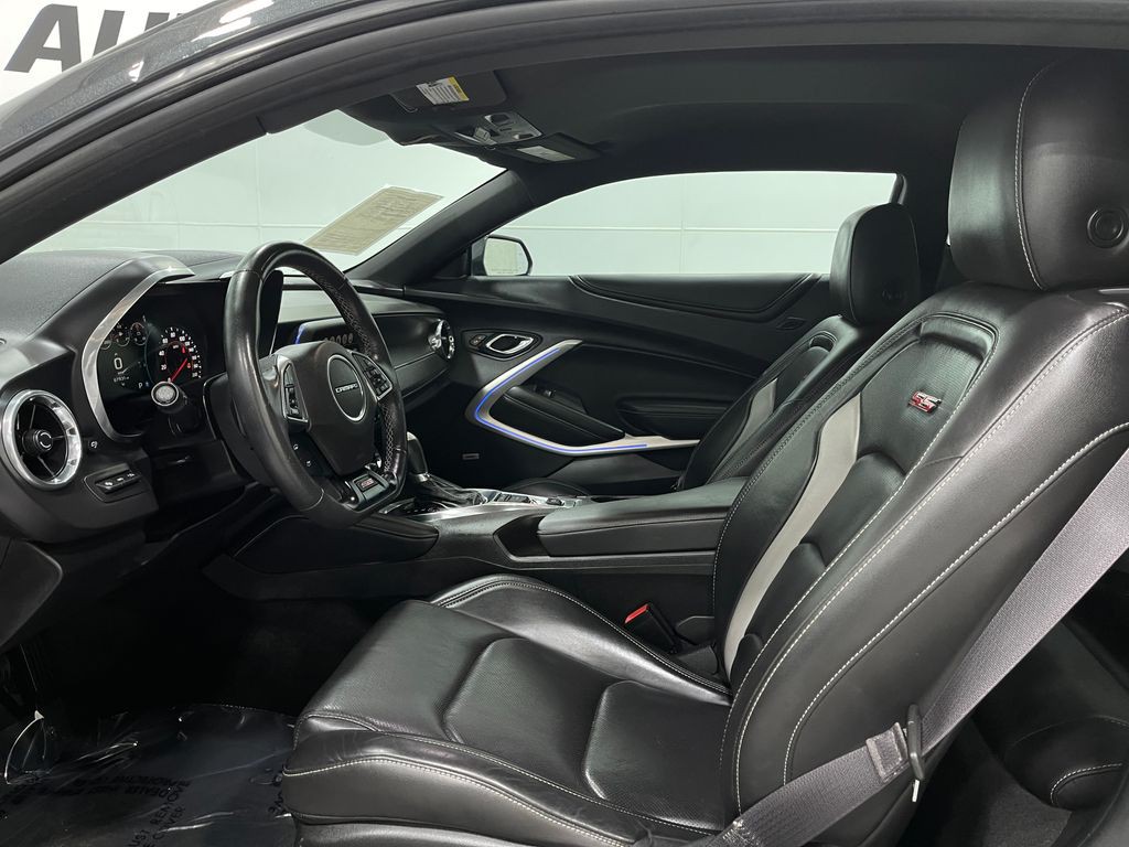 2016 Chevrolet Camaro Image 12