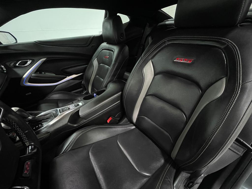 2016 Chevrolet Camaro Image 13