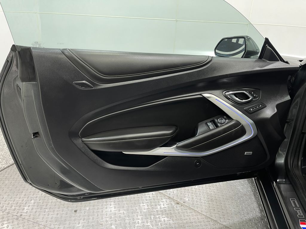2016 Chevrolet Camaro Image 14