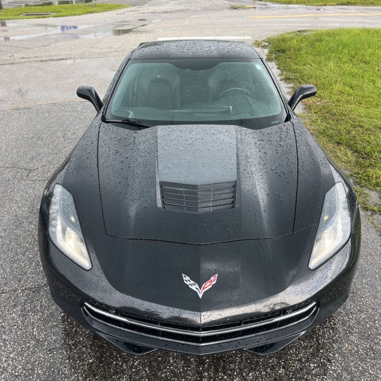2016 Chevrolet Corvette Image 2
