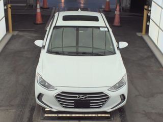 2018 Hyundai Elantra Image 2