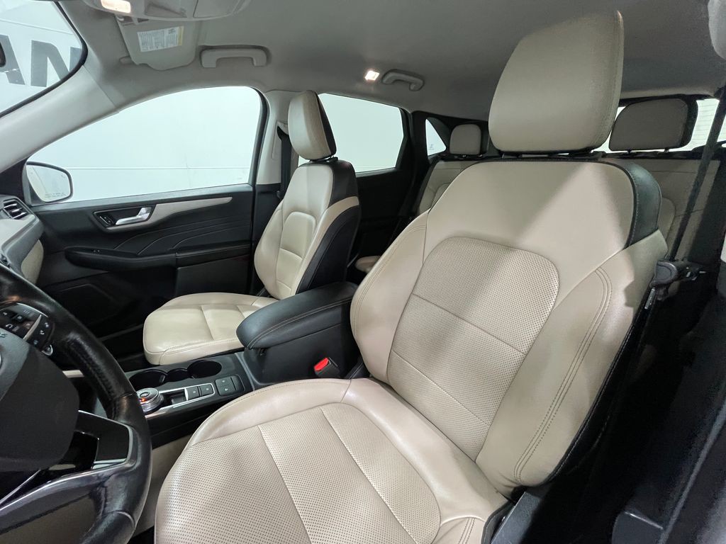 2021 Ford Escape Image 13