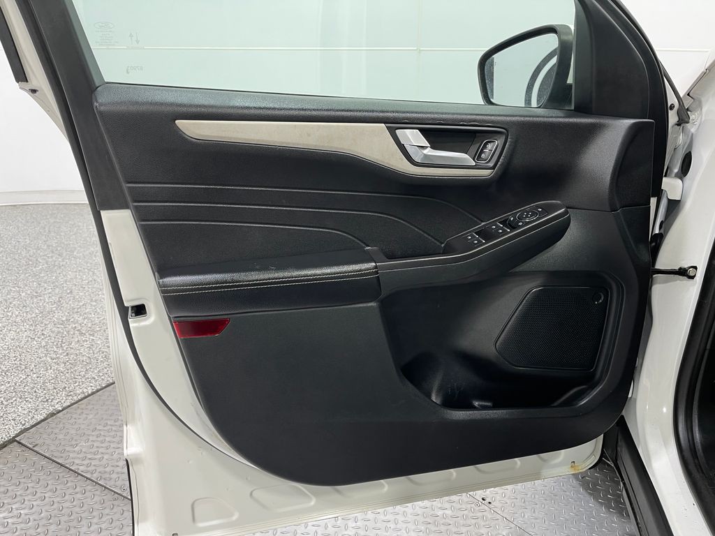 2021 Ford Escape Image 14
