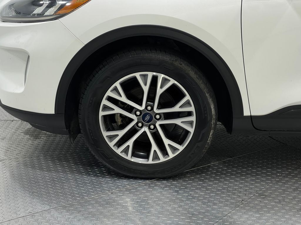 2021 Ford Escape Image 34