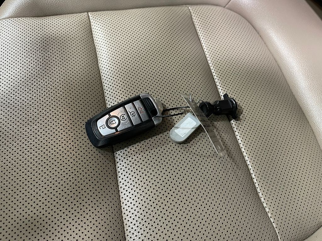 2021 Ford Escape Image 36