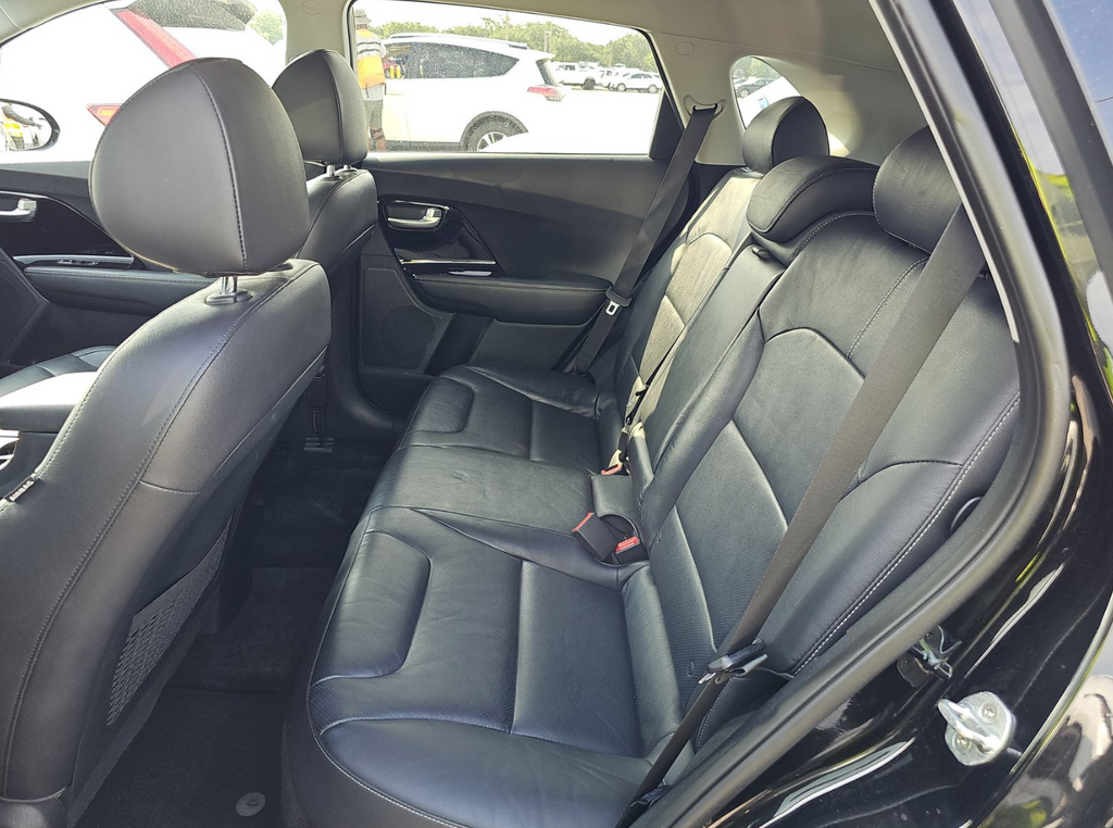 2017 Kia Niro Image 12